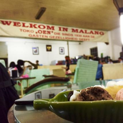 banana split toko oen